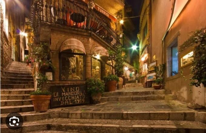 Romantica Casa A タオルミーナ エクステリア 写真